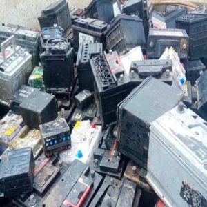 قیمت ضایعات باتری آمپری بهتر است یا کیلویی 1 قیمت ضایعات باتری در کشورهای مختلف ضایعات باتری به صورت آمپری خرید و فروش میشود یا کیلویی